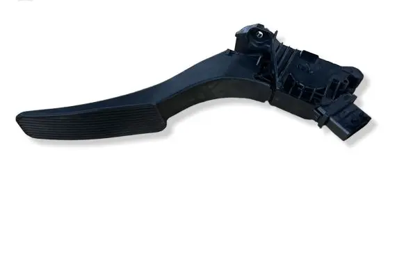Chrysler Pacifica Accelerator throttle pedal 93446300 04581677AE