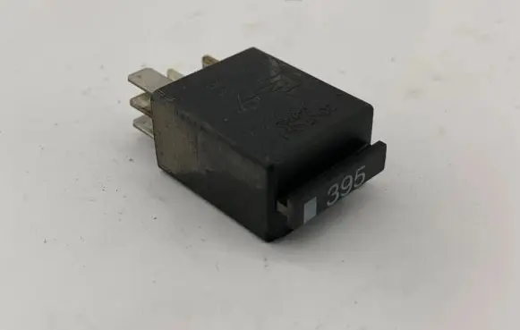 Audi A6 S6 C6 4F Other relay 8Z0951253
