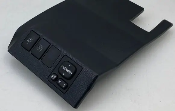 Toyota RAV 4 (XA40) Mirror switch trim 5554542080