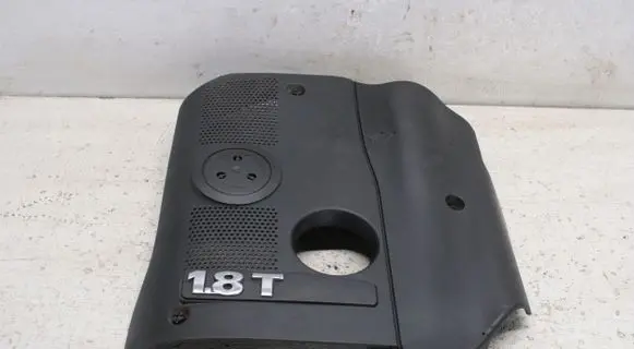 Volkswagen PASSAT B5 Engine cover (trim) 058103724AG 058103724AC 058103724AE