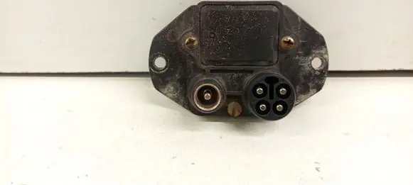 Mercedes-Benz SL R107 Ignition amplifier control unit 0015458632