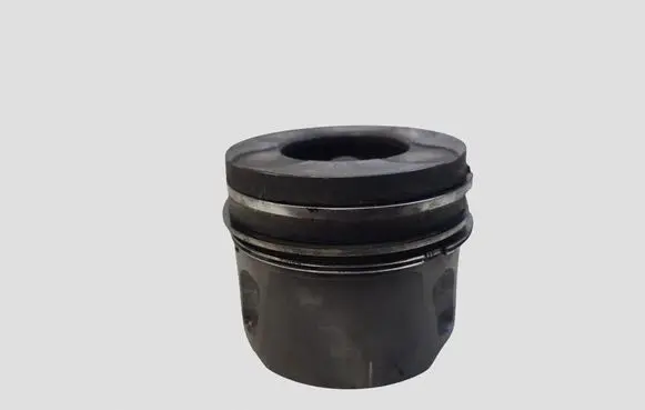 Volvo S40 Piston