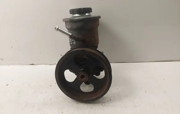 Toyota Corolla Verso AR10 Power steering pump 4431005120
