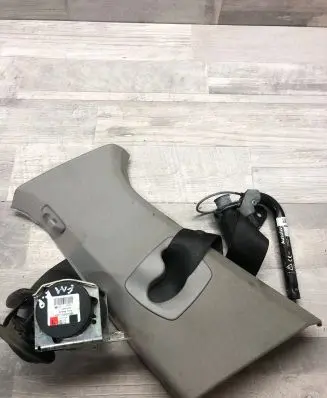 BMW 5 F10 F11 Front seatbelt 610126300B 101104