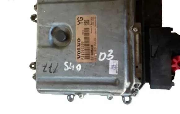 Volvo V70 Engine control unit/module P31303388 0281015286