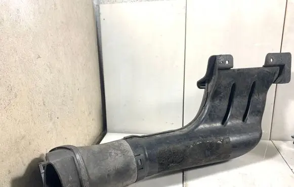 Mitsubishi Pajero Air intake duct part MR404731