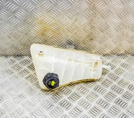 Mercedes-Benz Citan W415 Coolant expansion tank/reservoir 8200455786
