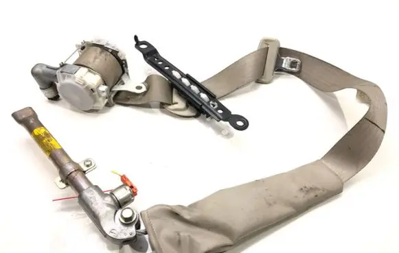 Subaru Legacy Front seatbelt 