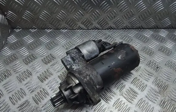 Volkswagen Multivan T5 Starter motor