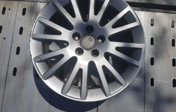 Audi A3 S3 A3 Sportback 8P R17 alloy rim 8P0601025AF