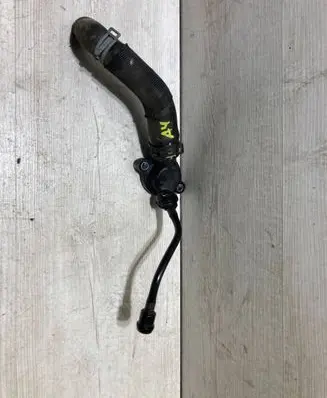 Audi A4 S4 B9 Engine coolant pipe/hose 04L121131A