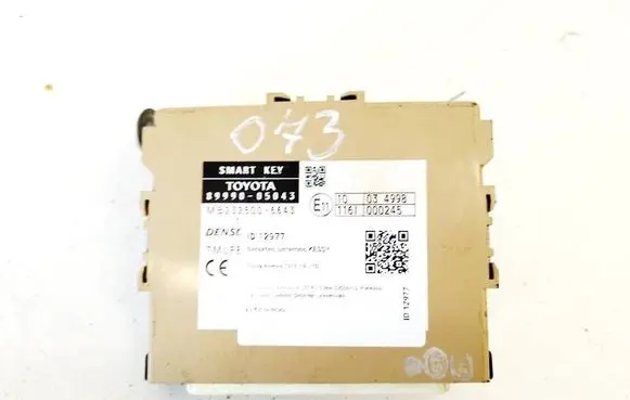 Toyota Avensis T270 Other control units/modules 8999005043