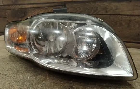 Audi A4 S4 B7 8E 8H Headlight/headlamp