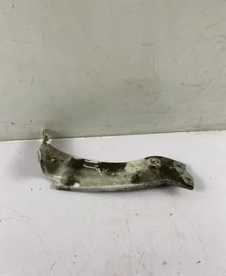 Skoda Superb B8 (3V) Fender mounting bracket 3V0821142