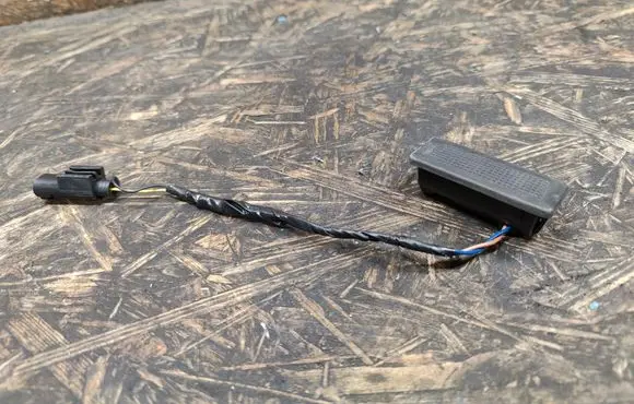 Alfa Romeo Stelvio Tailgate opening switch 52056462