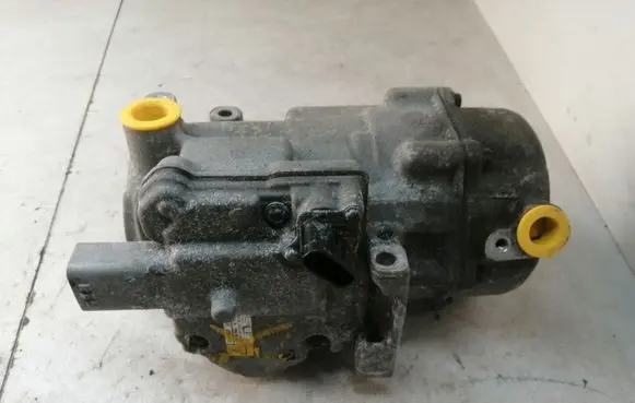 Toyota Prius+ (ZVW40) Air conditioning (A/C) compressor (pump) 0422000404 01092