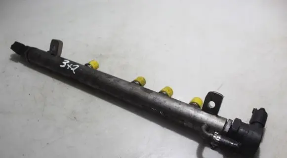 Mercedes-Benz A W169 Fuel main line pipe