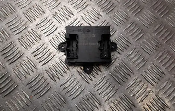 Land Rover Discovery 5 Door control unit/module JPLA14D618BB
