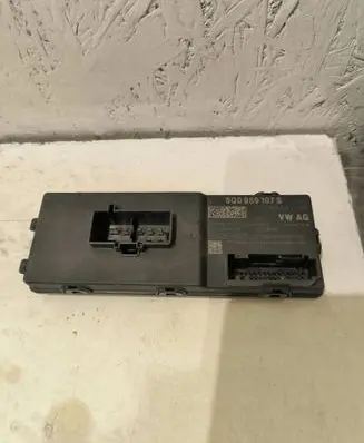 Audi Q3 8U Tailgate/trunk control unit/module 5Q0959107J A2C73762918