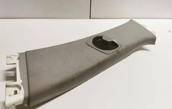 BMW 3 E90 E91 (B) pillar trim (top) 7058335