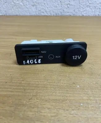 Jaguar F-Pace AUX in-socket connector FK7219C166BD F1068