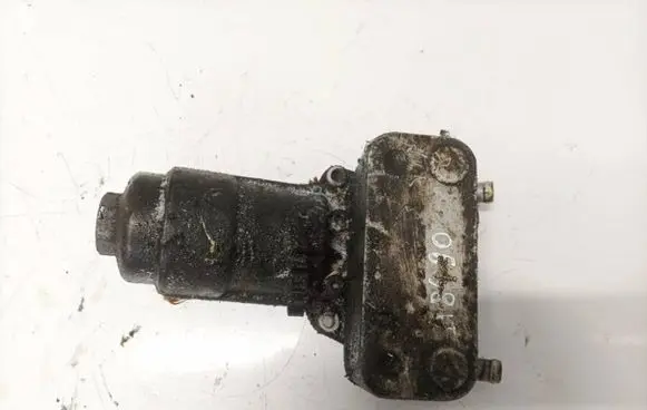 Volkswagen Golf III Oil filter cover 6740230200