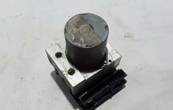 Renault Scenic II - Grand scenic II ABS Pump 8200624642