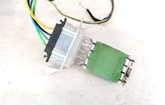 Opel Combo C Heater blower motor/fan resistor