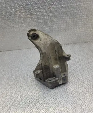 Mercedes-Benz E C207 W207 Engine mounting bracket A6512230004