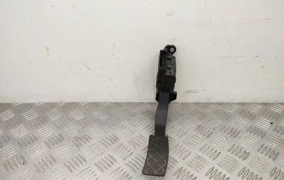 Audi A4 S4 B8 8K Accelerator throttle pedal 8K1721523A