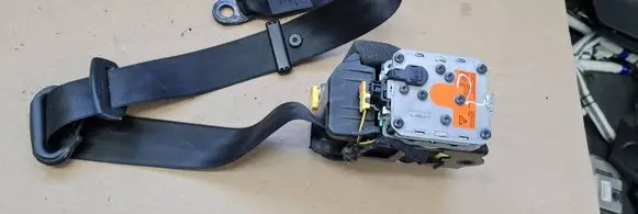 Audi A5 8T 8F Front seatbelt 8T0857705