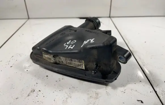 Mercedes-Benz ML W164 Intake resonator A6421400087