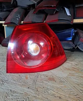 Volkswagen Golf V Rear/tail lights 1K6945096N 1K6945096 02S028490202