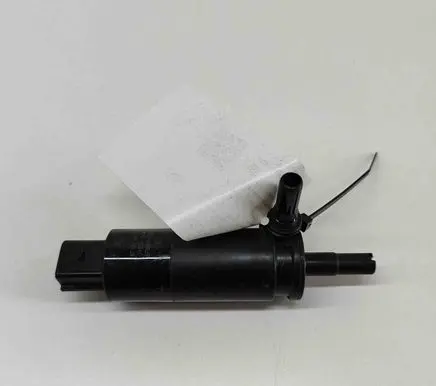 BMW 5 G30 G31 G38 Headlight washer pump 7340773
