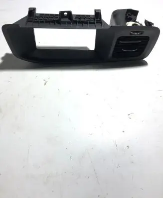 Volvo S60 Dash center air vent grill 39804051 0P502079