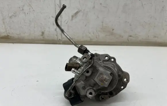 Volkswagen Transporter - Caravelle T6 Fuel injection high pressure pump 04B130755H