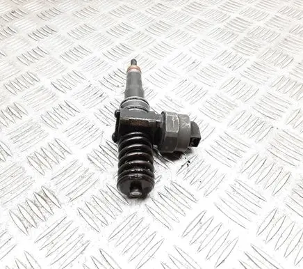 Audi A4 S4 B5 8D Fuel injector 0414720007 038130873F
