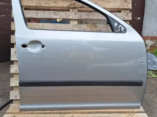 Skoda Octavia Mk2 (1Z) Front door