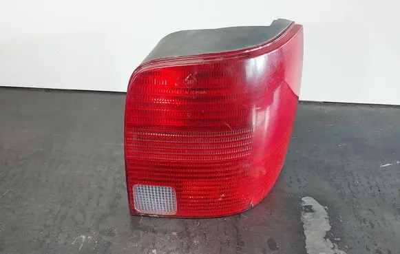 Volkswagen PASSAT B5 Rear/tail lights 3B9945112F