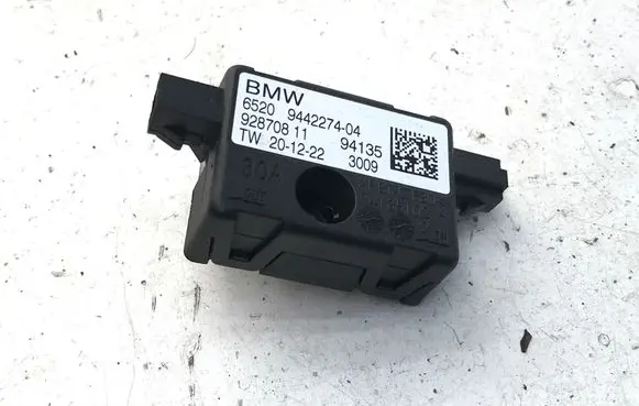 BMW X1 U11 Aerial antenna amplifier 9442274