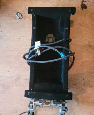 Mercedes-Benz S W221 Armrest a2218202715 p0109886 P0108251