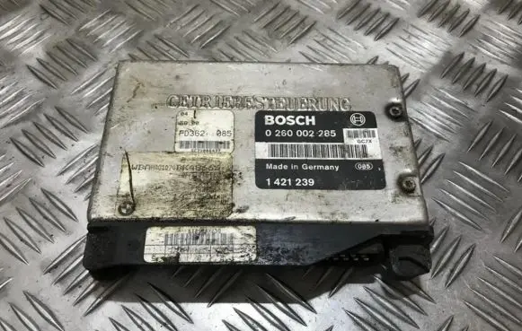 BMW 5 E39 Engine control unit/module 0260002285 1421239