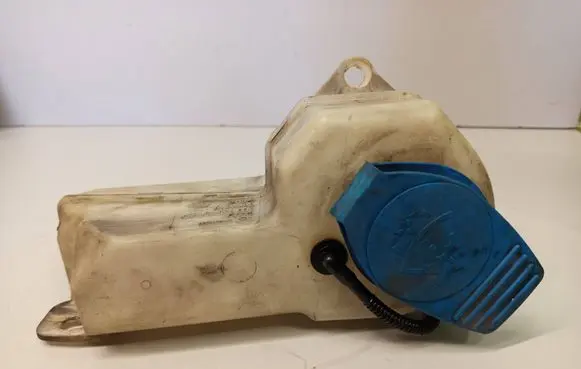 Audi A4 S4 B7 8E 8H Windshield washer fluid reservoir/tank 8E0955451AP