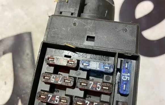 Mercedes-Benz E W210 Light switch a2105450504 2105450504