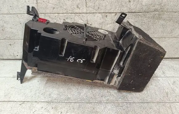 Audi A6 S6 C5 4B Subwoofer speaker 4B9035382