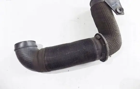KIA Sorento Air intake hose/pipe