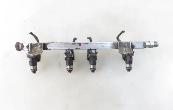 Fuel main line pipe