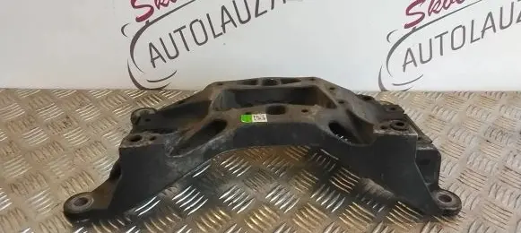 Audi A4 S4 B9 Gearbox mounting bracket 8W0399262AE