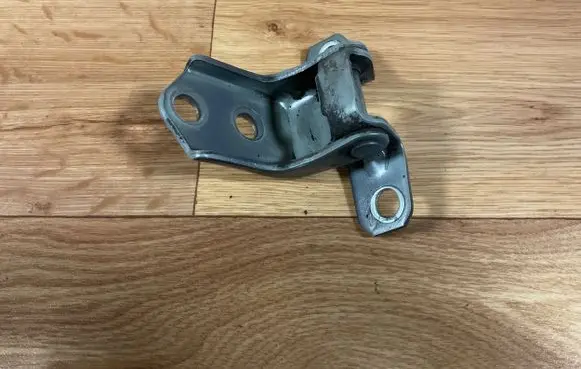 Mazda 3 I Front door upper hinge 
