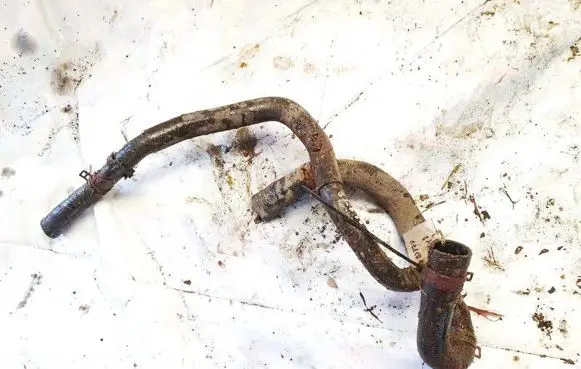 Mazda 3 I Engine coolant pipe/hose